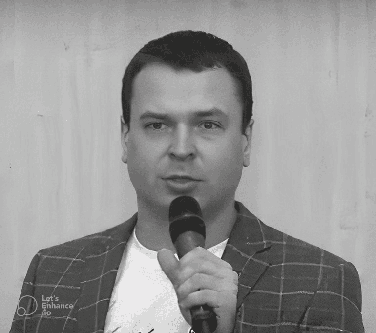 Photos of similar trainers